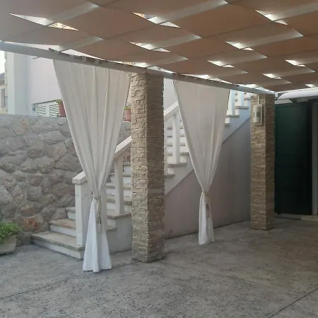 Διαμέρισμα With Parking Space Susica, - 21618 Ugljan